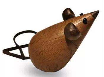 鉴黑担保网手工实木富贵鼠